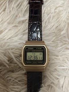 CASIO F-91W ゴールド デジタル腕時計のサムネイル