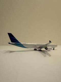 箱無し ガルーダ・インドネシア航空 A330neo 1/400のサムネイル