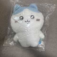 ちいかわ ほわほわぬいぐるみS 立ちポーズハチワレのサムネイル