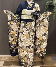 振袖 紺地 牡丹柄 金彩 成人式 フルセット - メルカリ