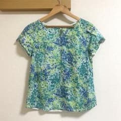 라 토타리테 리버티 블라우스 반소매 튤립 소매 꽃무늬