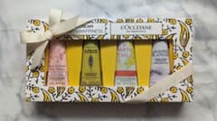 【新品】ロクシタン　ハンドクリーム　GIFT WITH HAPPINESSのサムネイル