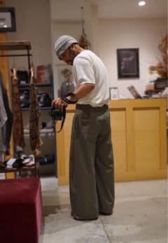 morgane krischerカーブパンツ ベージュ - メルカリ