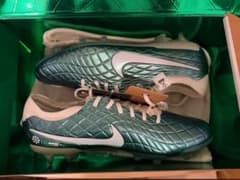 新品未使用 NIKE TIEMPO LEGEND10 ELITEFG 30周年 - メルカリ