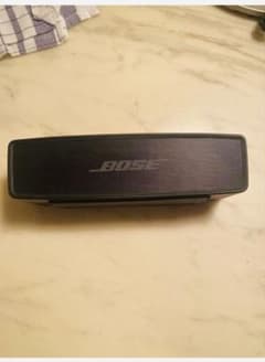 Bose SoundLink Mini 本体不良品（充電時に赤ランプが点灯）のサムネイル