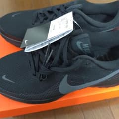 Nike ランニングシューズ レボリューション8のサムネイル