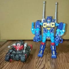 専用トランスフォーマーユナイテッド ランブル＆フレンジーのサムネイル