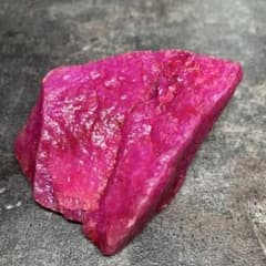 アフリカ産 天然ルビーコランダム 539ct 原石 パワーストーン 鑑別書付