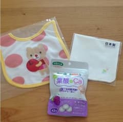 葉酸サプリ✲ミキハウス ガーゼハンカチ✲スタイ セットのサムネイル