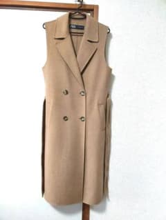 早い物勝ち！美品！ZARA ベスト コートのサムネイル