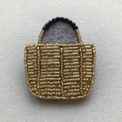 (487)ビーズ刺繍ブローチ　籠バッグのサムネイル