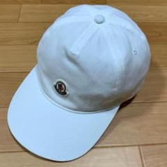 美品〕モンクレール 最新 キャップ シンプル ワッペン ホワイト 5K3 