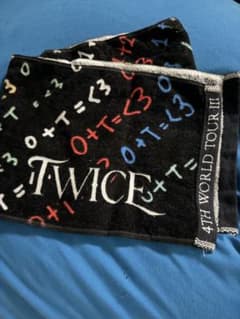 最終値下げ！TWICE 4TH WORLD TOUR III 公式タオルのサムネイル