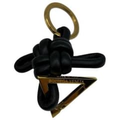 美品】 BOTTEGA VENETA トライアングル キーリング - メルカリ
