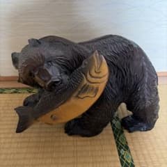 木彫りの熊の置物　即日発送　匿名配送のサムネイル