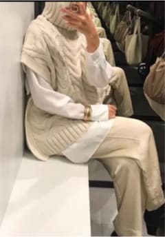 ZARA ニットベストのサムネイル