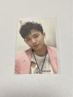 SEVENTEEN ミンギュ　トレカ　舞い落ちる花びらのサムネイル
