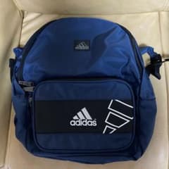 adidas リュックのサムネイル