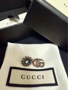 ［星野源プロフ推奨様専用］GUCCI ダブルジー&フラワーモチーフピアスのサムネイル