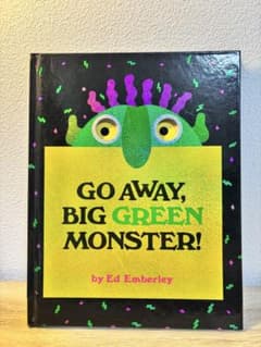 GO AWAY, BIG GREEN MONSTER! 英語 絵本 しかけ絵本のサムネイル