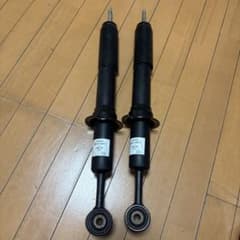 TOYOTA TOKICO ショックアブソーバー 2本セットのサムネイル