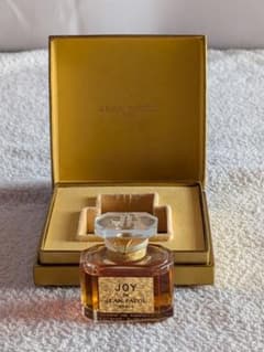JOY de JEAN PATOU 香水 専用ボックス付き - メルカリ