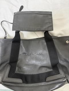 BALENCIAGA バレンシアガ ネイビーカバス S パンチング レザーのサムネイル