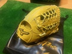ミズノプロ　硬式外野手用グローブのサムネイル