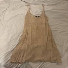 BRANDY MELVILLE 花柄キャミワンピースのサムネイル