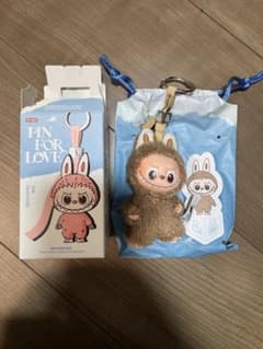 【正規品】POPMART イニシャル ラブブ LABUBU &のサムネイル