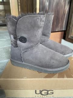 UGG ブーツのサムネイル