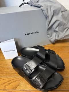 ⭐︎人気BALENCIAGA サンダル　黒　サイズ42⭐︎ BALENCIAGA サンダル ブラック サイズ42 - メルカリ