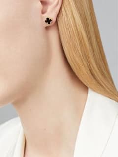 Van Cleef & Arpels スウィートアルハンブラ ピアス オニキスのサムネイル