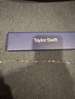 Taylor Swift マルチカラー ストーン ネックレス - メルカリ