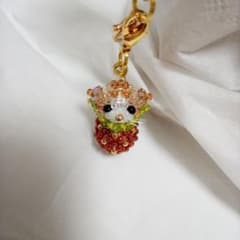 ハンドメイド ☆いちごネコちゃん☆ビーズチャーム＆ストラップのサムネイル