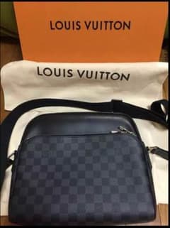 LOUIS VUITTON ショルダーバッグのサムネイル