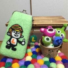 みんみん様専用羊毛フェルト☆がま口iPhoneケース☆laundryのサムネイル