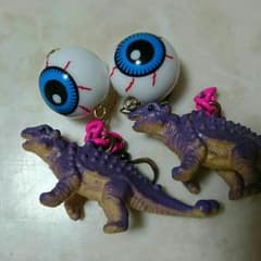 恐竜ピアスセットのサムネイル