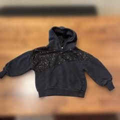 ZARA スパンコール付きブラック（黒）パーカー 120cmのサムネイル