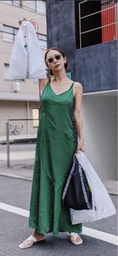 オモチ様専用です　美品 アンスリード UN3D キャミワンピース サイズ36のサムネイル