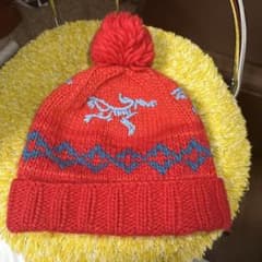 アークテリクス Sarah Toque ポンポン ビーニー - メルカリ