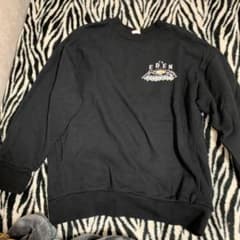 UVERworldトレーナーのサムネイル