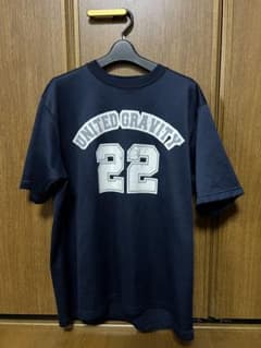 UNITED GRAVITY ナンバリング Tシャツ ネイビーのサムネイル
