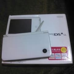 ホワイト DSi  LL  本体のサムネイル