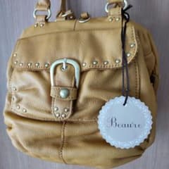 Beaure スタッズ付き牛革バッグキャメル未使用タグ付き - メルカリ