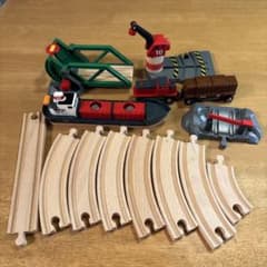 BRIO ブリオ カーゴハーバーセット 木製レール 電動列車のサムネイル