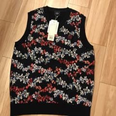休日限定再値下げ‼️新品未使用キャロウェイ　花柄ベストネイビーのサムネイル
