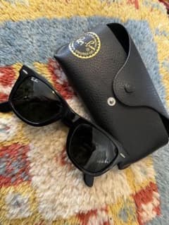 Ray-Ban Wayfarer サングラス ブラック ケース付き　眼鏡拭きなしのサムネイル