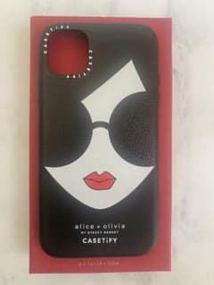 alice+olivia  iPhone11ケースのサムネイル