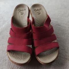 Crocs ウェッジソール サンダル レッド Size 6のサムネイル